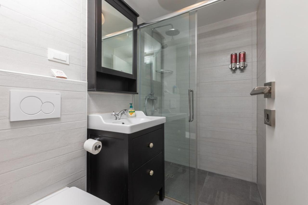 Apartment Coastal Villa Makarska Buitenkant foto