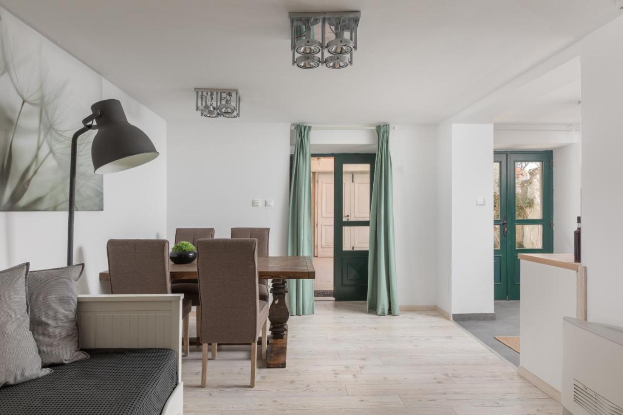 Apartment Coastal Villa Makarska Buitenkant foto