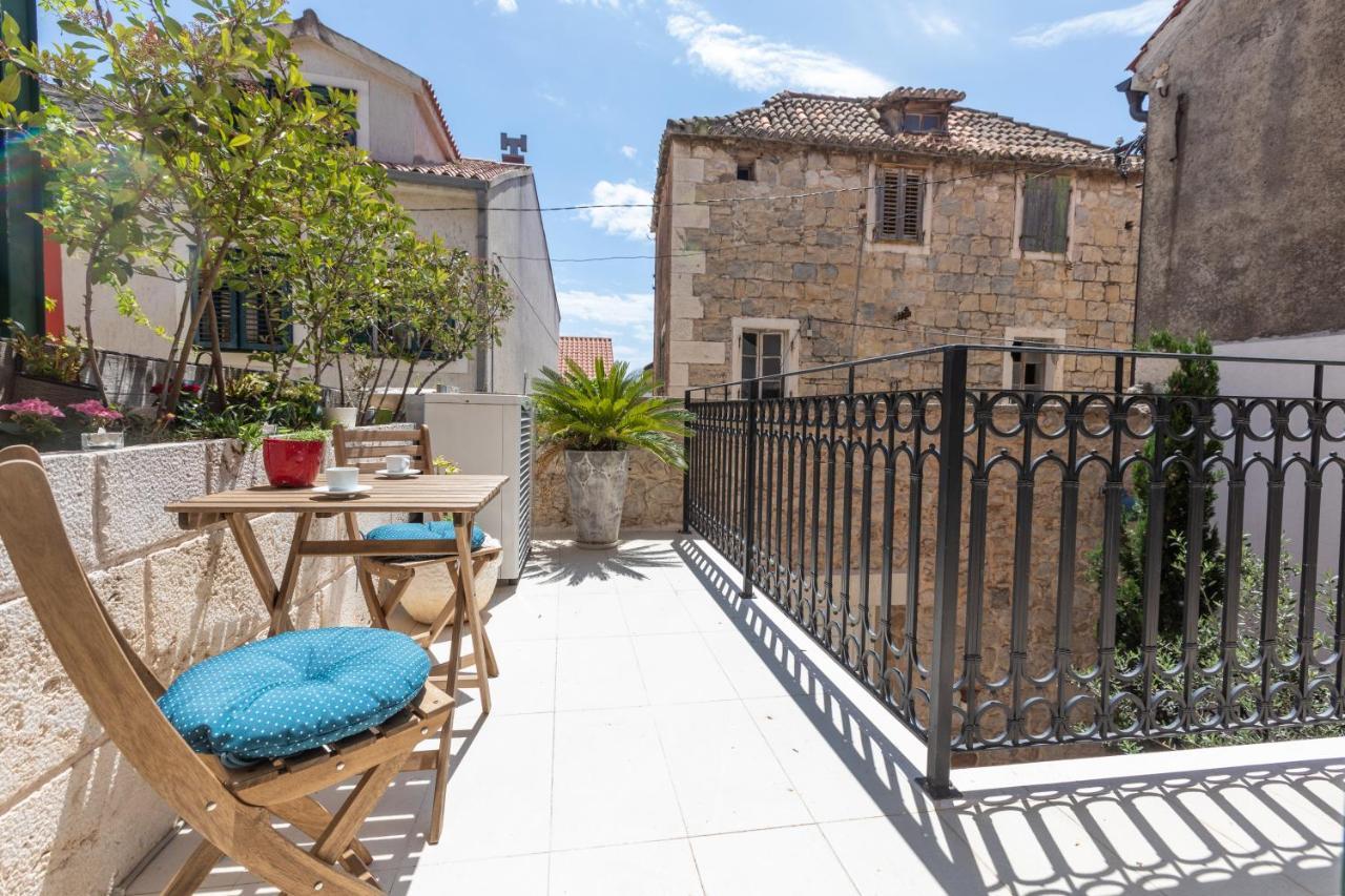Apartment Coastal Villa Makarska Buitenkant foto