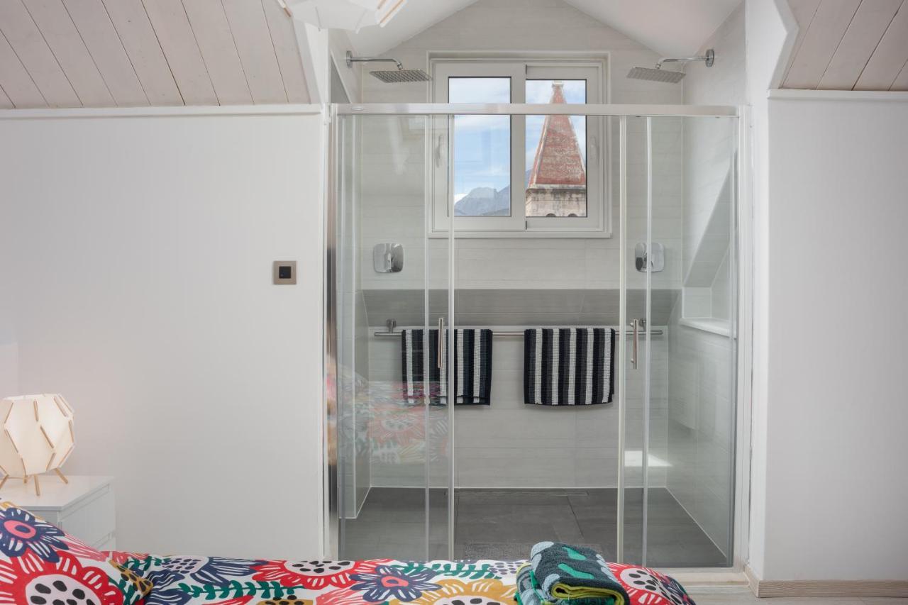 Apartment Coastal Villa Makarska Buitenkant foto