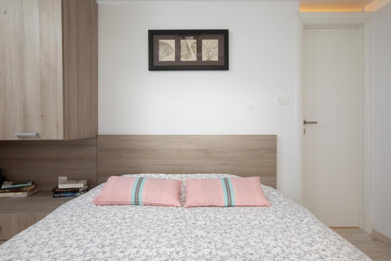 Apartment Coastal Villa Makarska Buitenkant foto