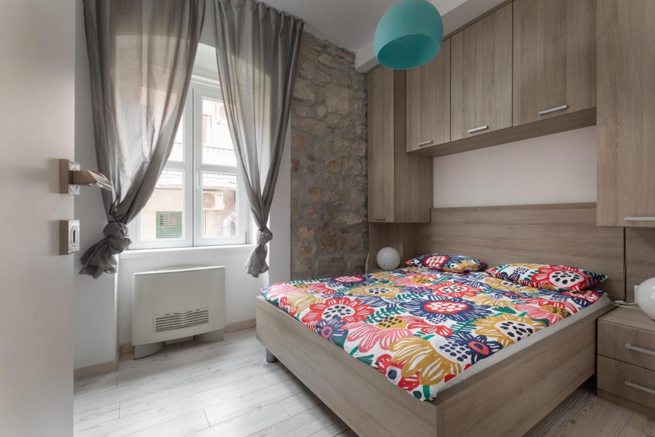 Apartment Coastal Villa Makarska Buitenkant foto