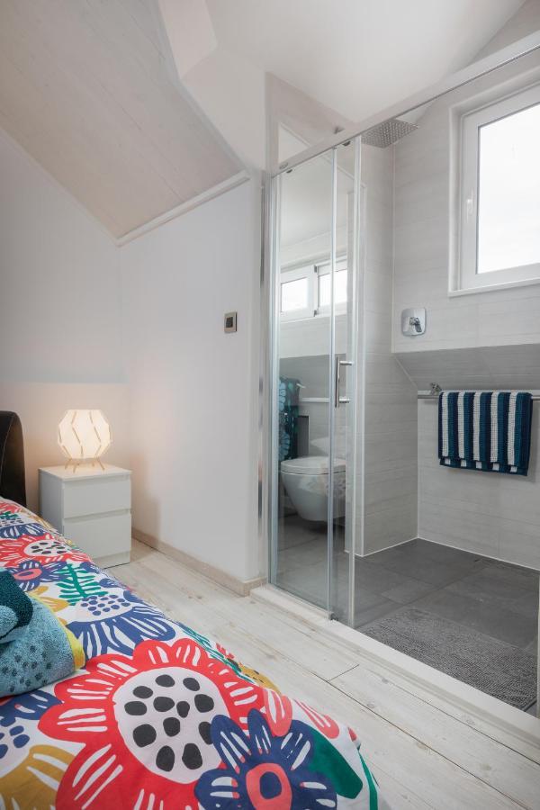 Apartment Coastal Villa Makarska Buitenkant foto