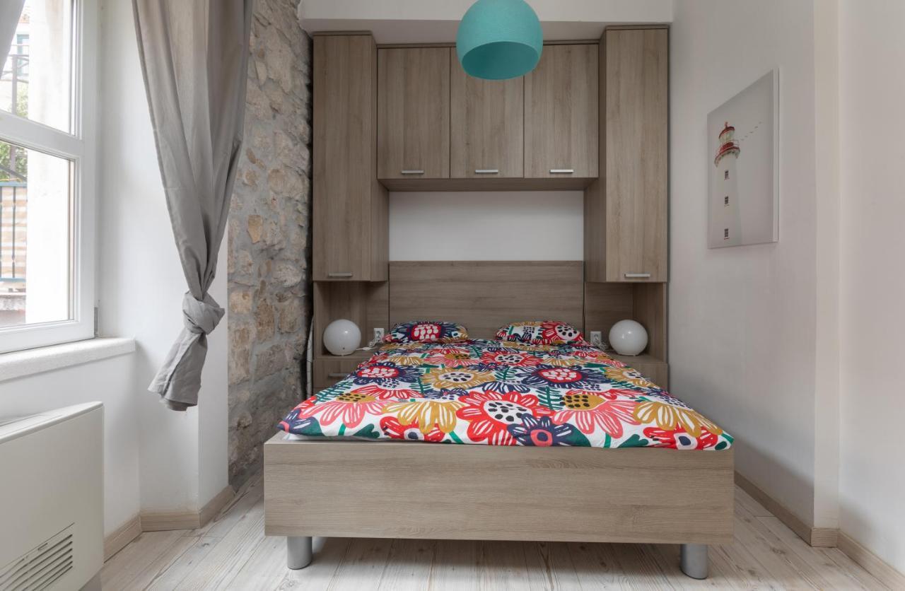 Apartment Coastal Villa Makarska Buitenkant foto